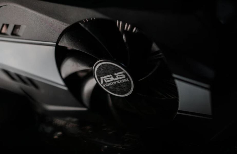 ASUS ZenFone 8 series