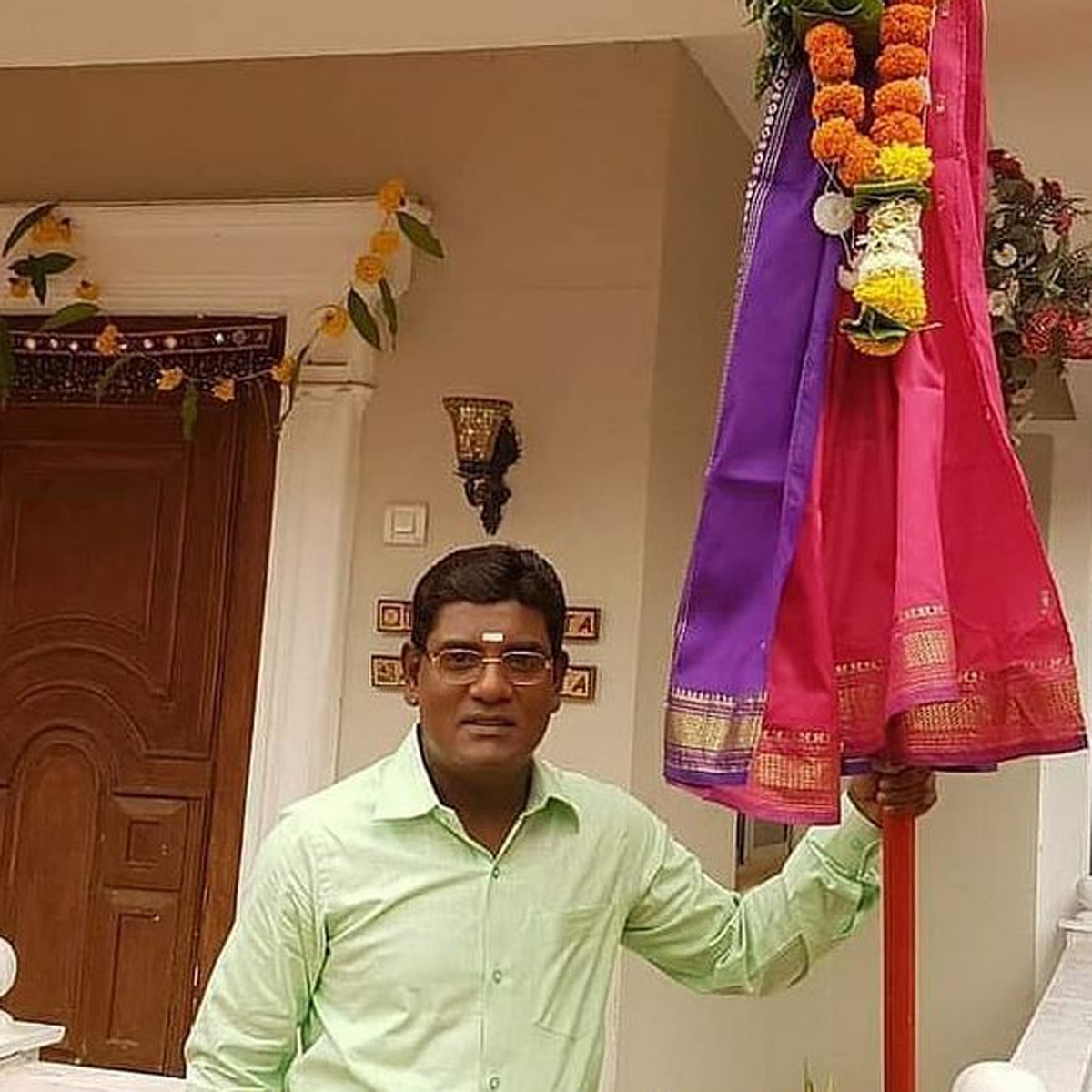  तनुज महाशब्दे