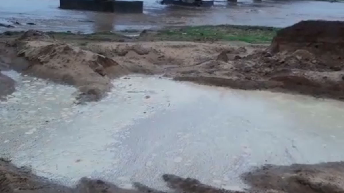 रांची के तमाड़ में पुल टूट गया 