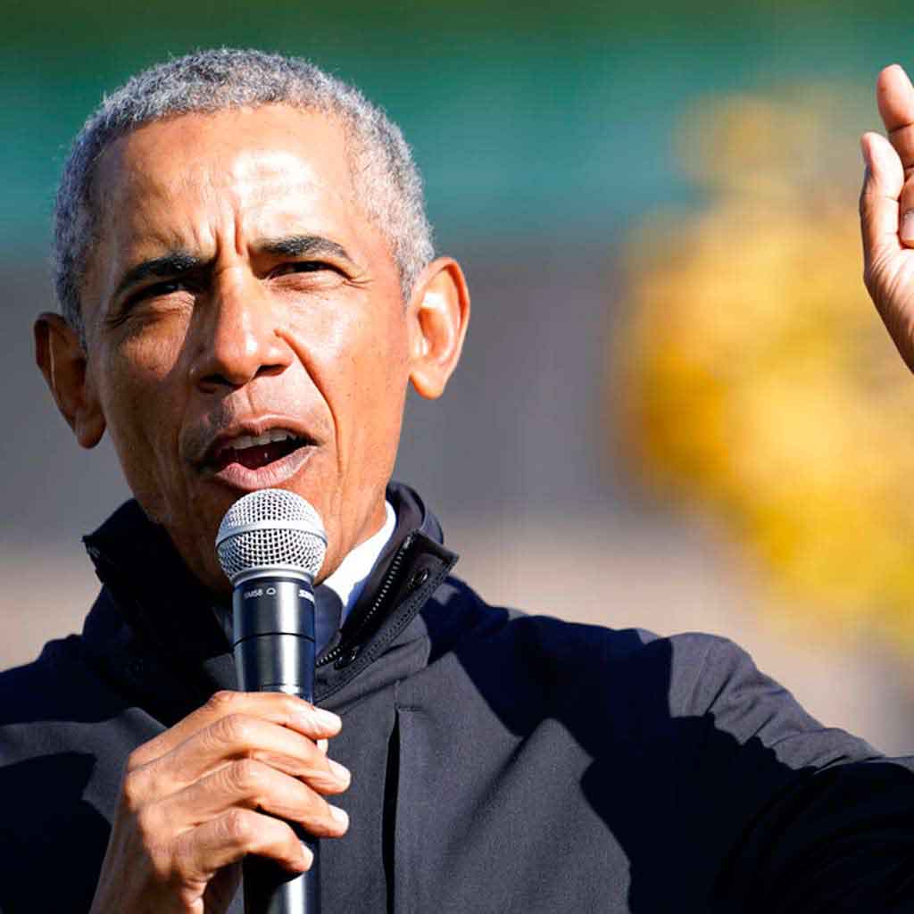  Barack Obama and Donald Trump