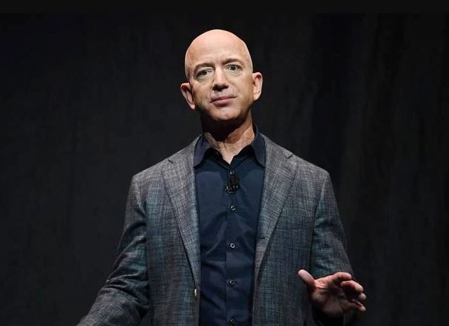 जेफ बेजोस टॉप पर काबिज 