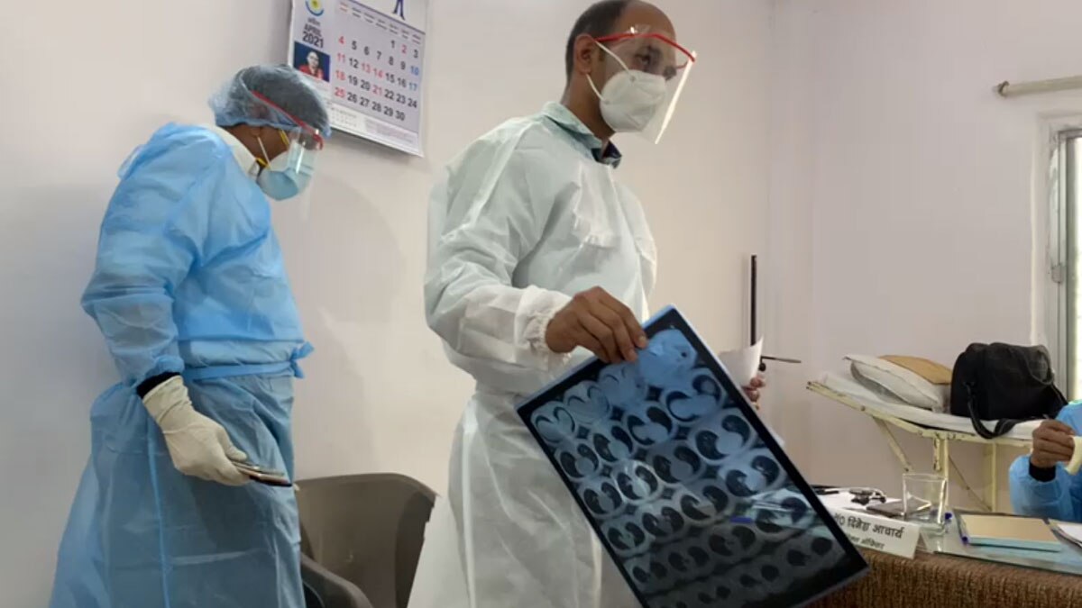 पुलिस की ड्यूटी के बाद SP रैंक का यह अफसर निभाता है डॉक्टर का फर्ज