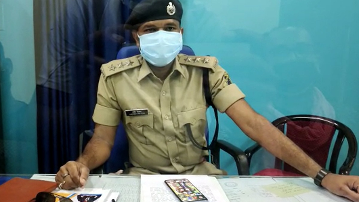 पूरे एक साल की सैलरी सीएम कोष में इस कॉन्स्टेबल ने की थी दान, संद‍िग्ध हालत में म‍िला शव 