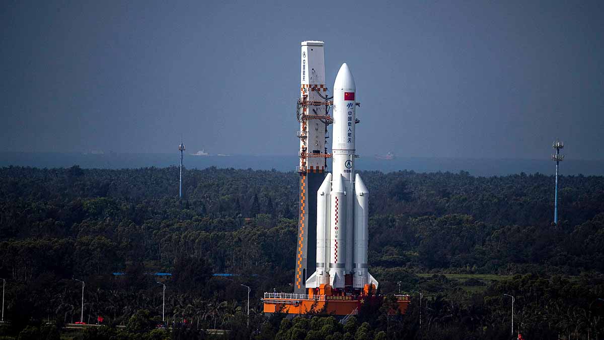 Chinese Rocket Falling on Earth