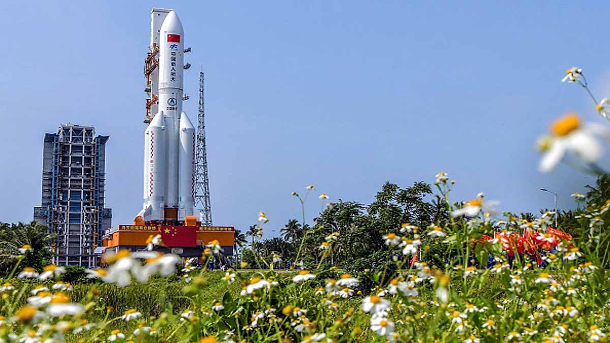 Chinese Rocket Falling on Earth