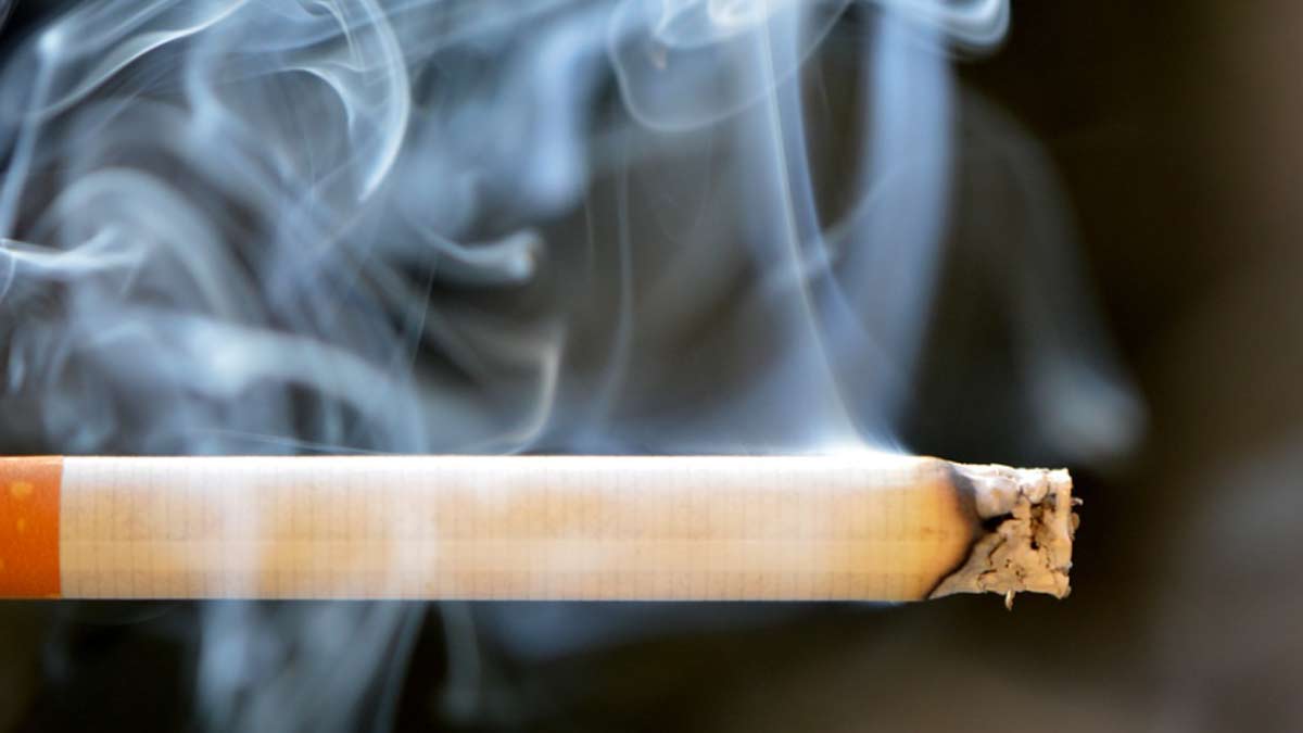 लाइट सिगरेट कम खतरनाक है