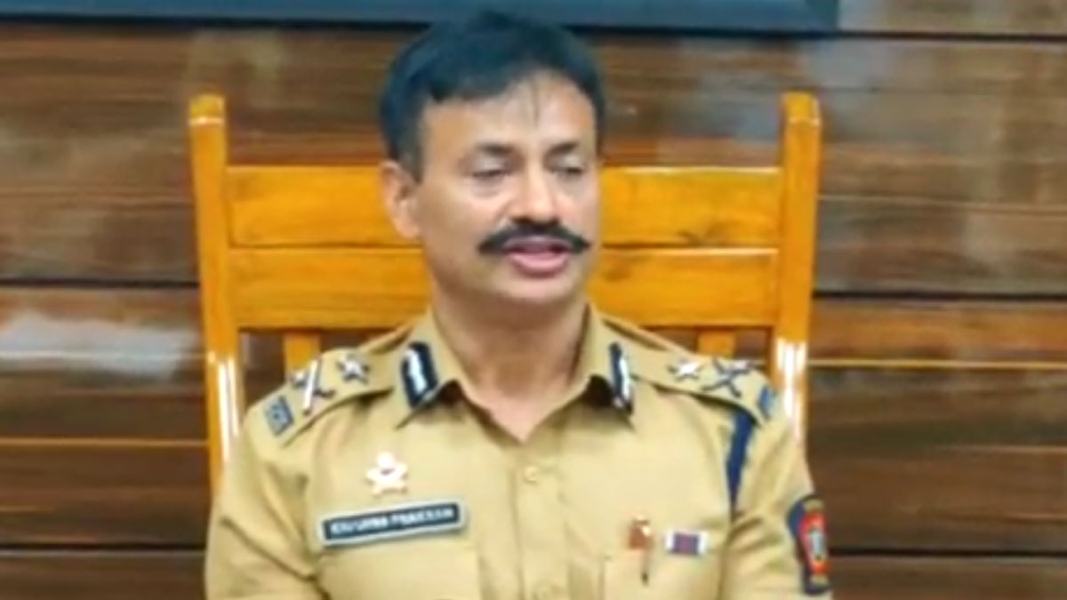 भेस बदलकर रात में थाने पहुंचे पुलिस कमिश्नर