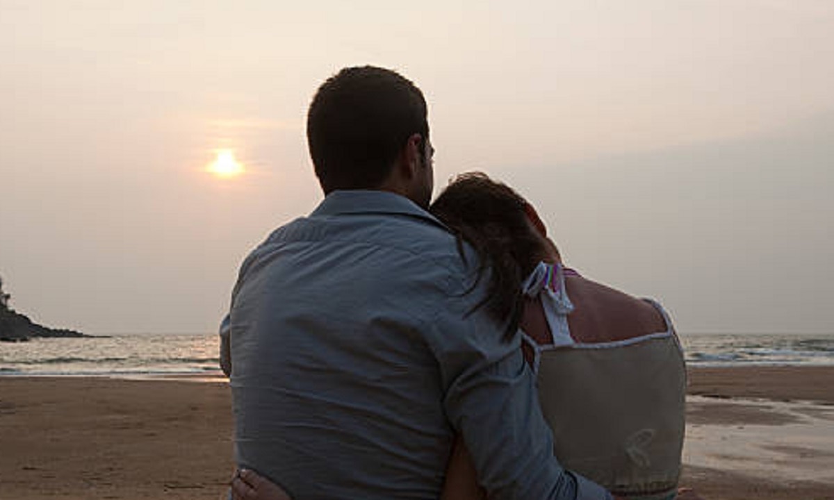 पति ने पत्नी को मारी गोली