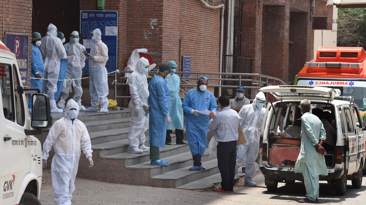 UK वेरिएंट में गिरावट