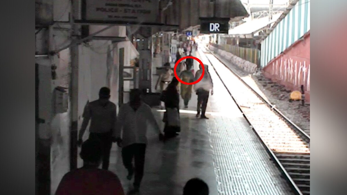 Policeman of Dadar GRP saved the life 