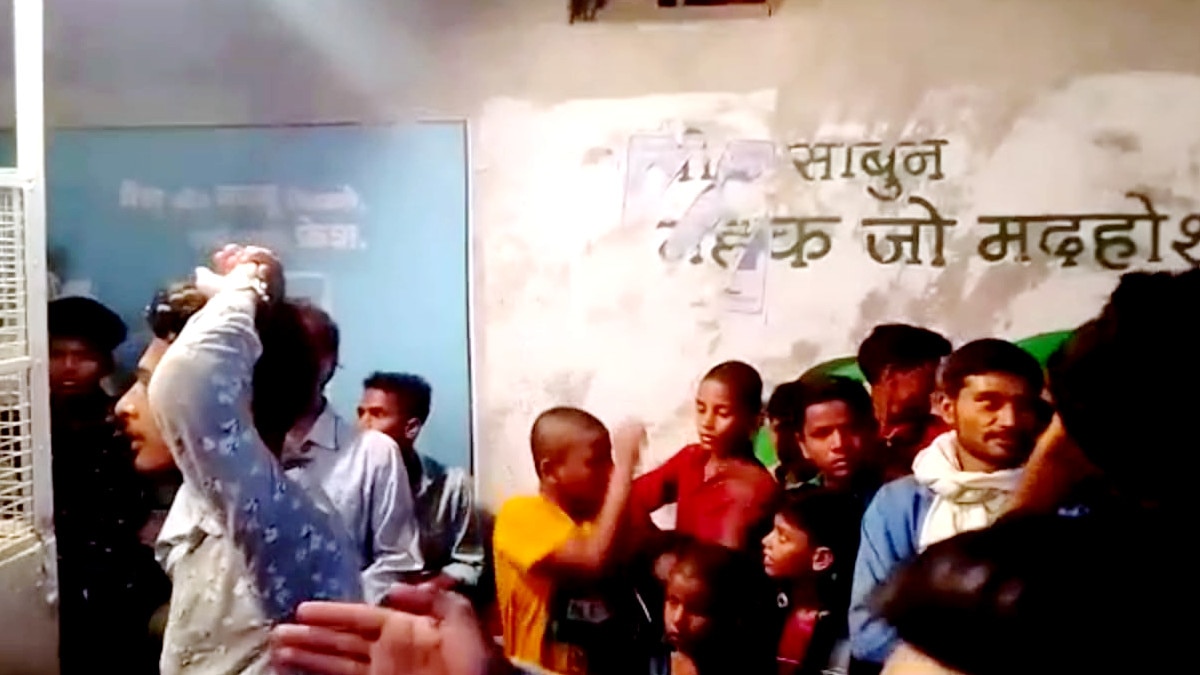 pornographic dance with bar girls viral