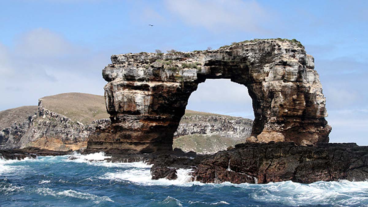 Famous Darwin Arch crashed
