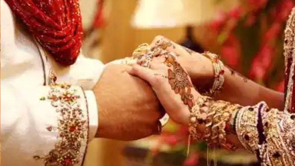 चंद लम्हों में टूटे सात जन्मों के बंधन