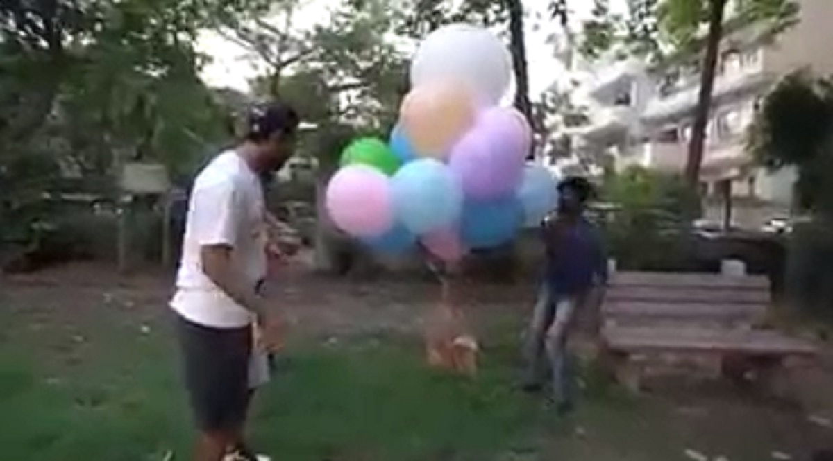 यूट्यूबर ने हवा में कुत्ते को उड़ाया