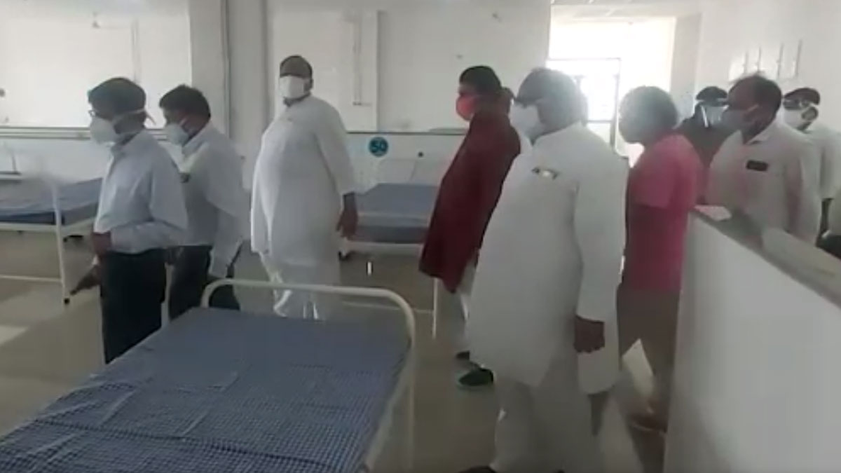 इलाज न मिलने की वजह से वकील की बाइक पर तोड़ा दम 