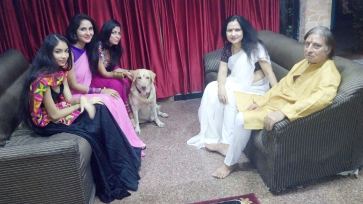  कोरोना से महिला की मौत के बाद भाई ने हड़प लिए जेवर 