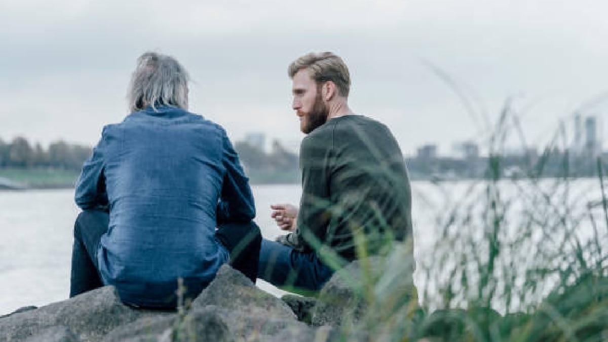 जुआ महंगी गाड़ियां फर्जी बैंकर