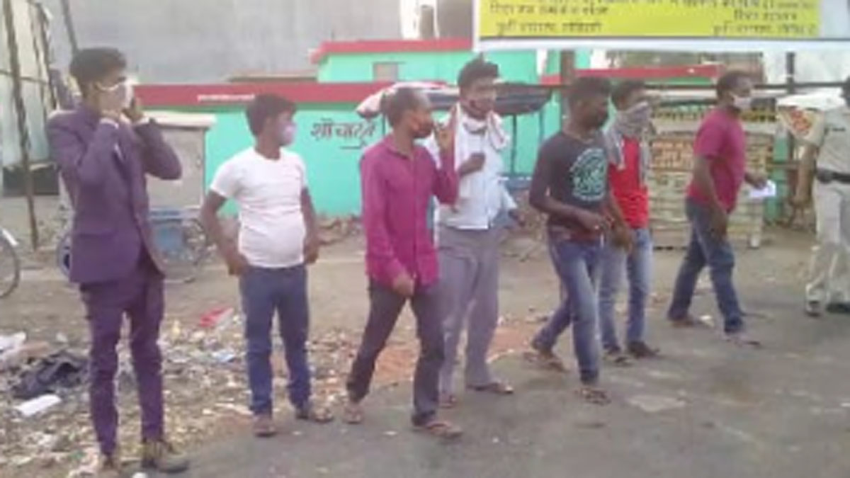 एसपी ने कराई उठक-बैठक 