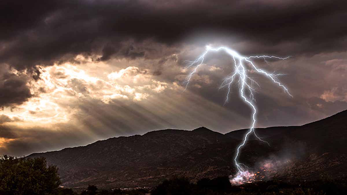 wildfires creates own lightning