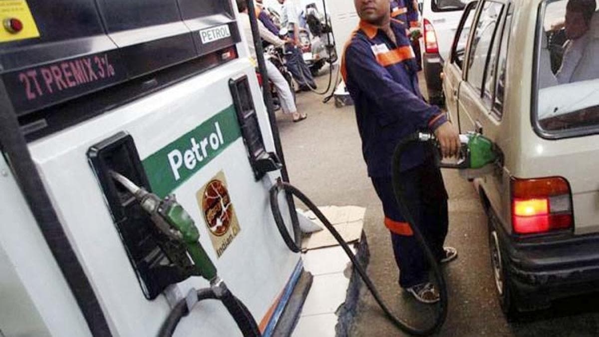ईंधन में आई महंगाई, बढ़ा आम आदमी का खर्च