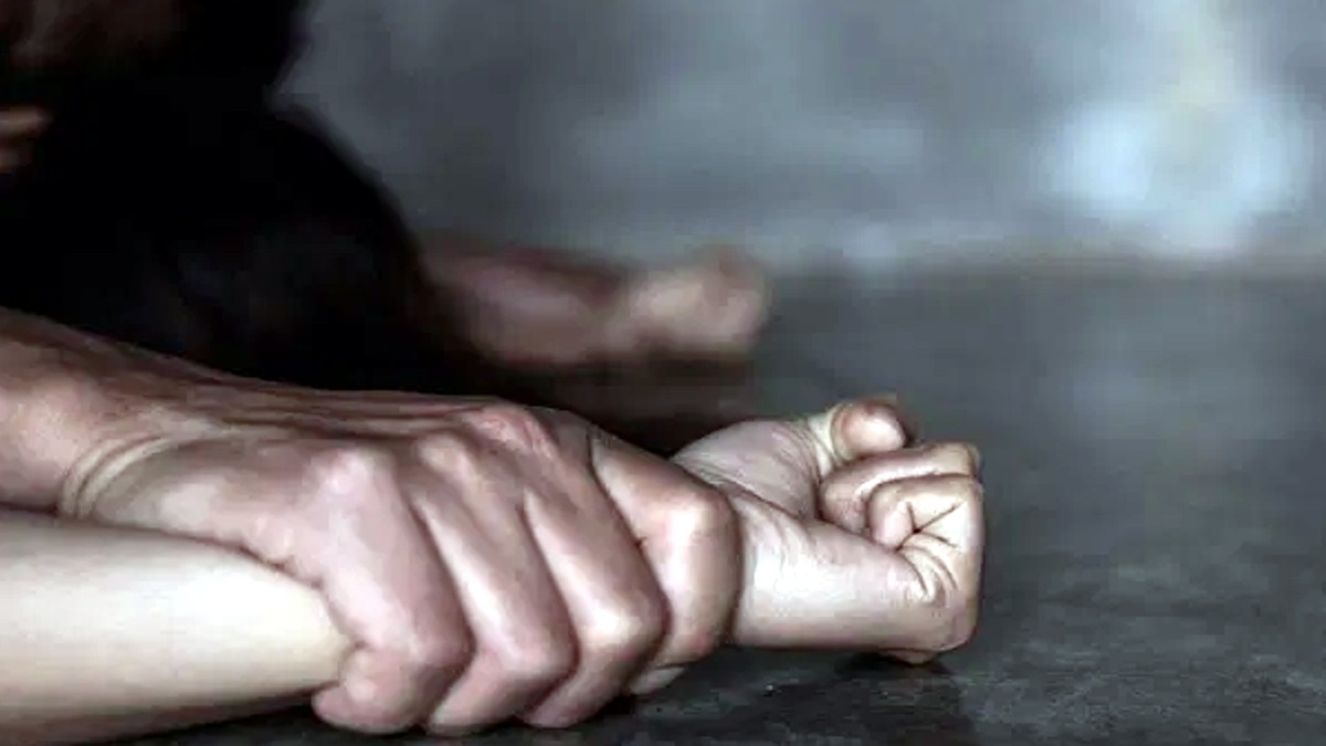 मह‍िला के साथ हुआ गैंगरेप 