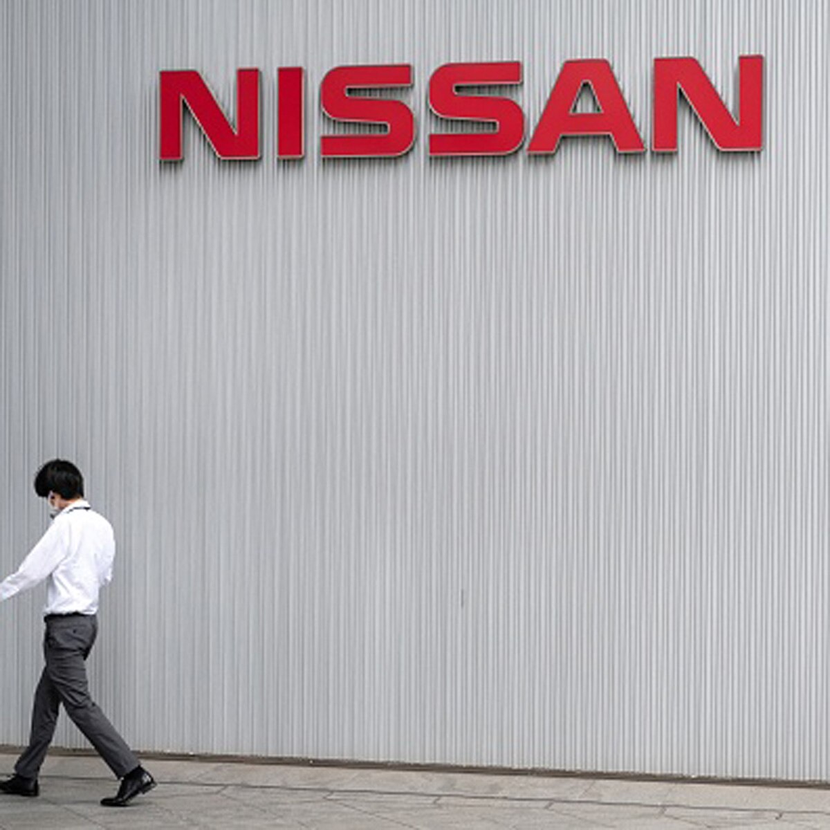 private part pic with car ad