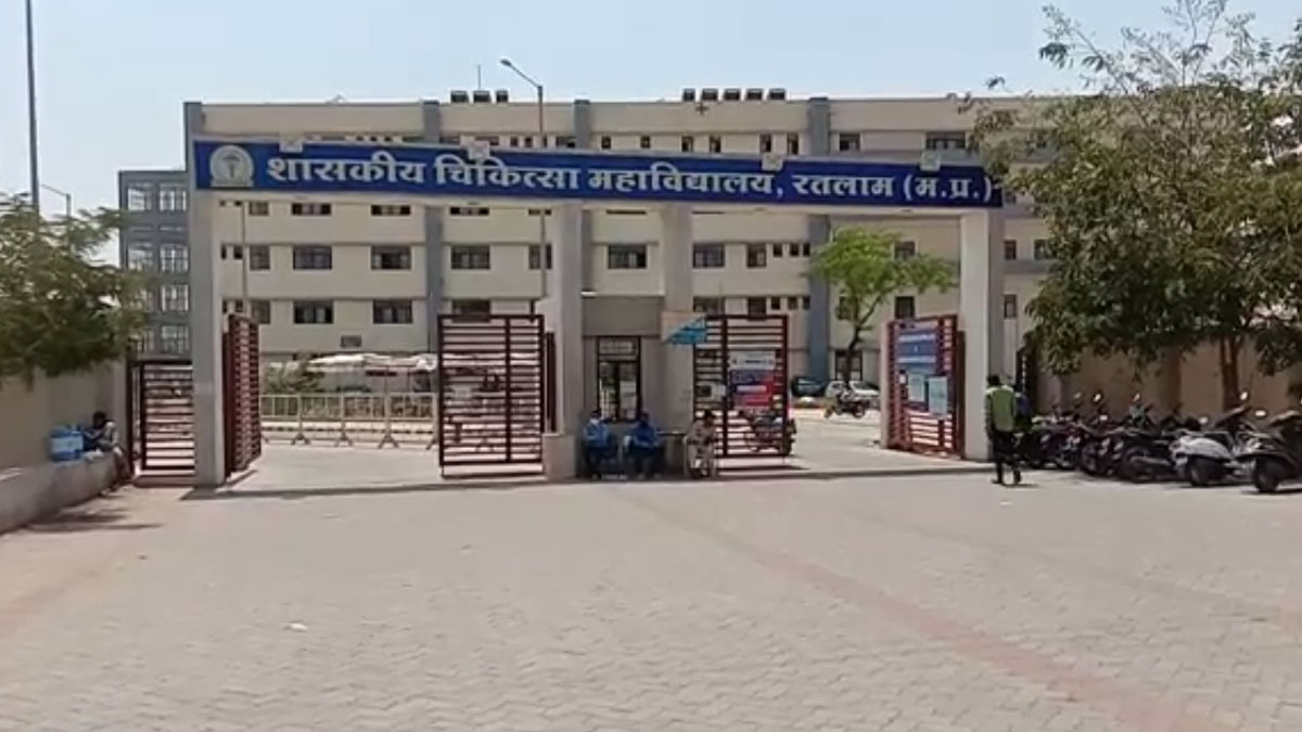 18 घंटे से अस्पताल में बिजली गायब 