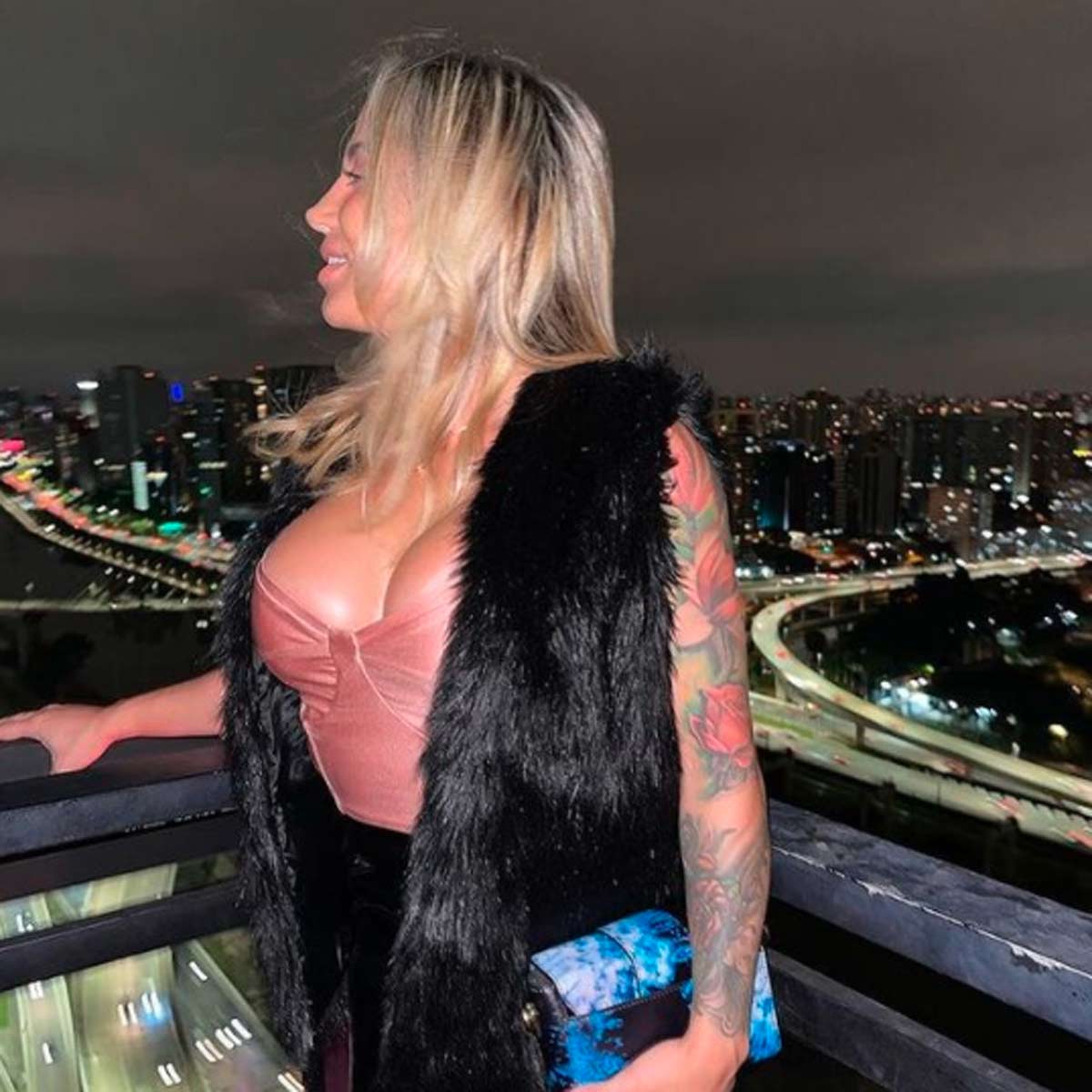 singer death balcony