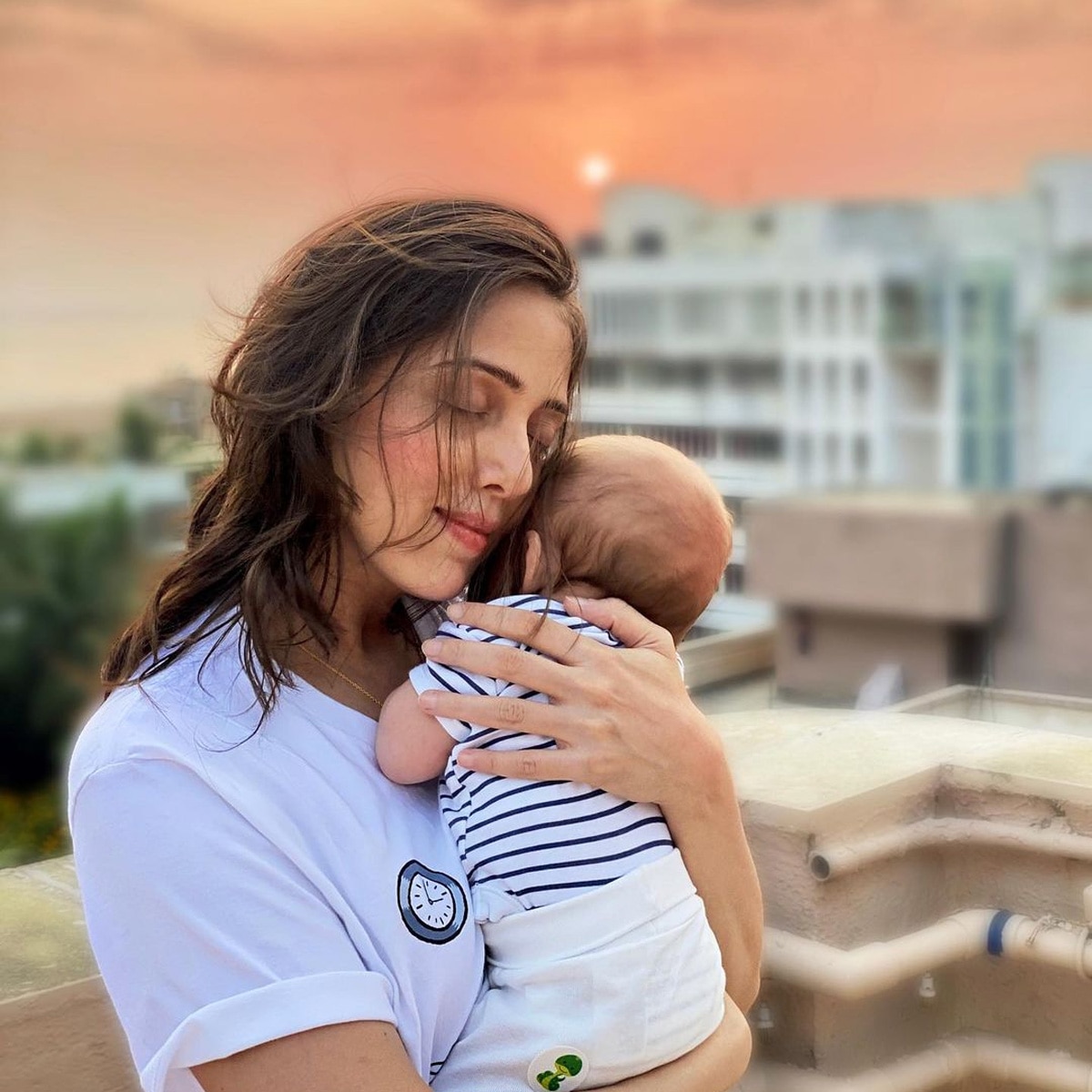 नकुल मेहता और पत्नी जानकी पारेख