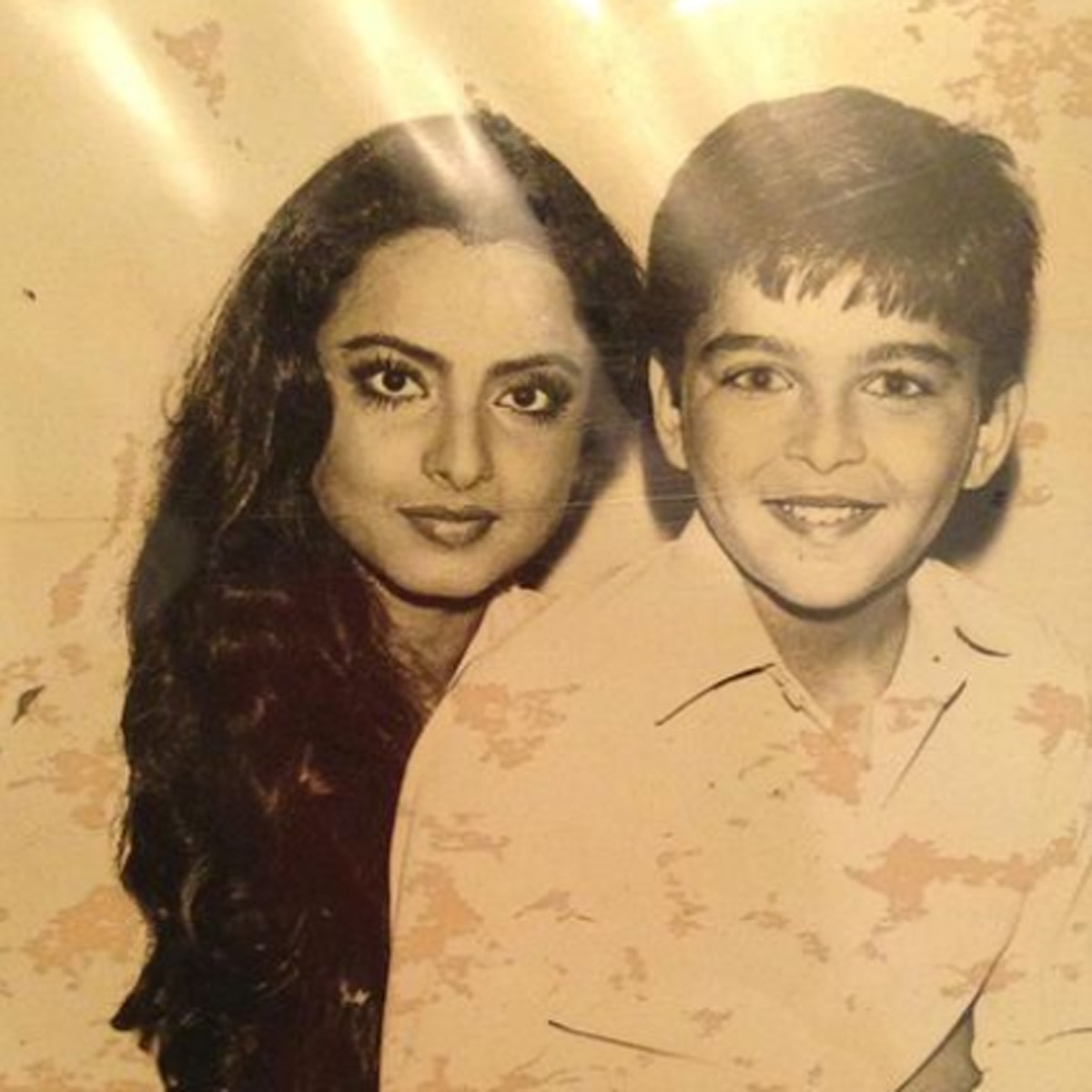 रेखा के साथ जुगल हंसराज 