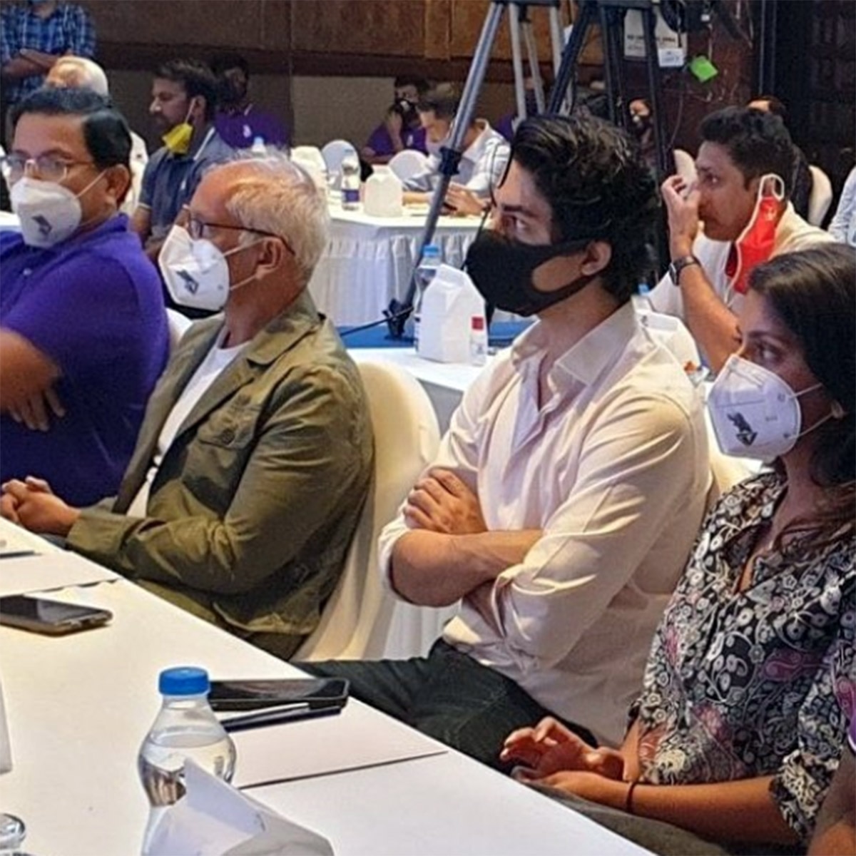 जाह्नवी मेहता, आर्यन खान, जय मेहता 