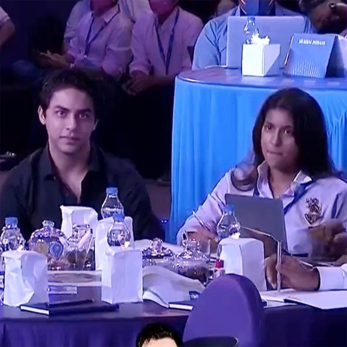 जाह्नवी मेहता, आर्यन खान 