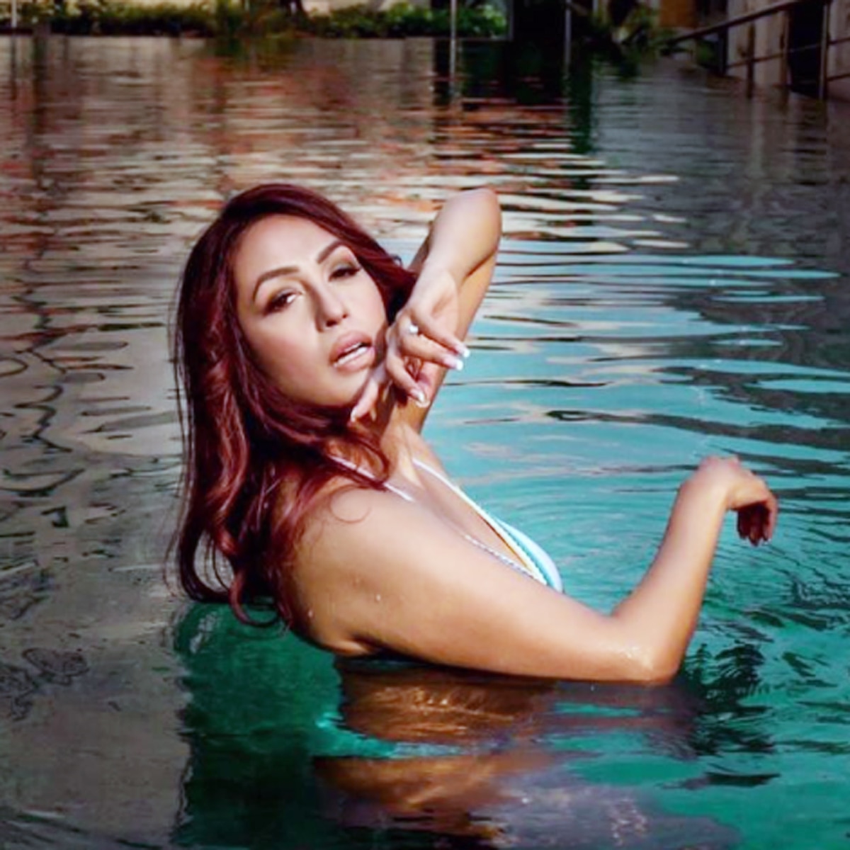 कश्मीरा शाह