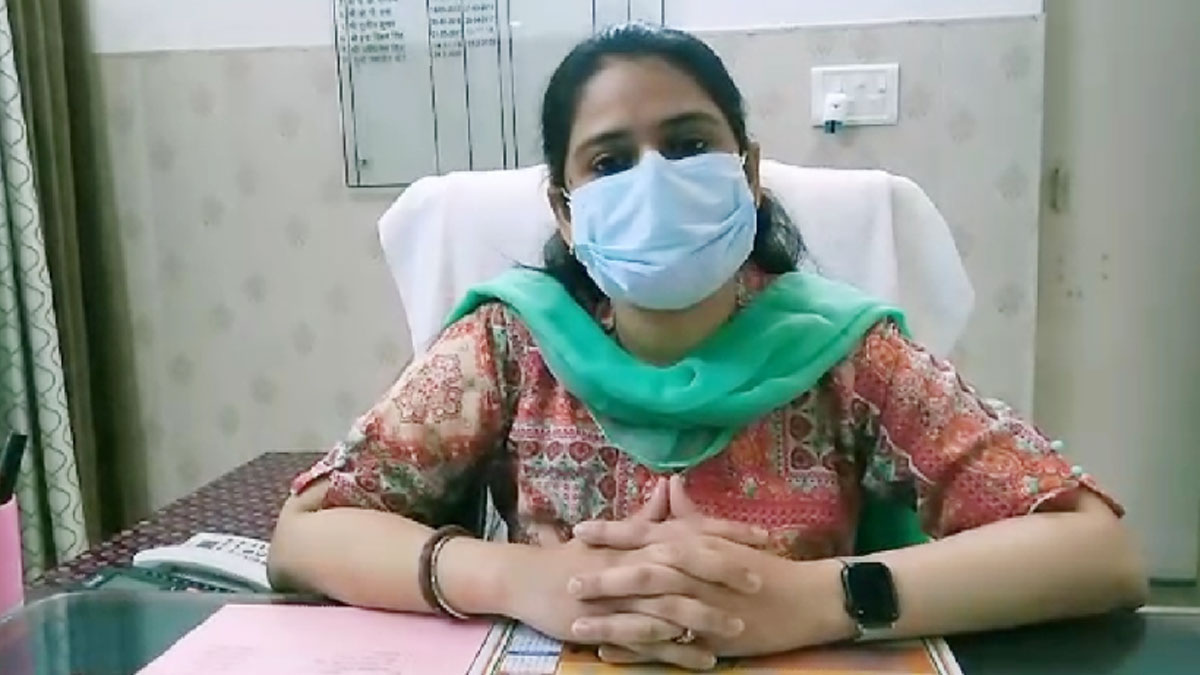 कूड़ा गाड़ी में महिला का शव श्मशान ले गई नगरपालिका