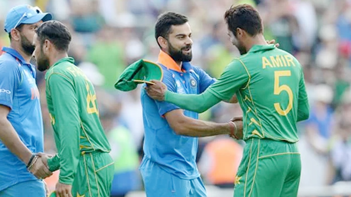 virat kohli and mohd amir