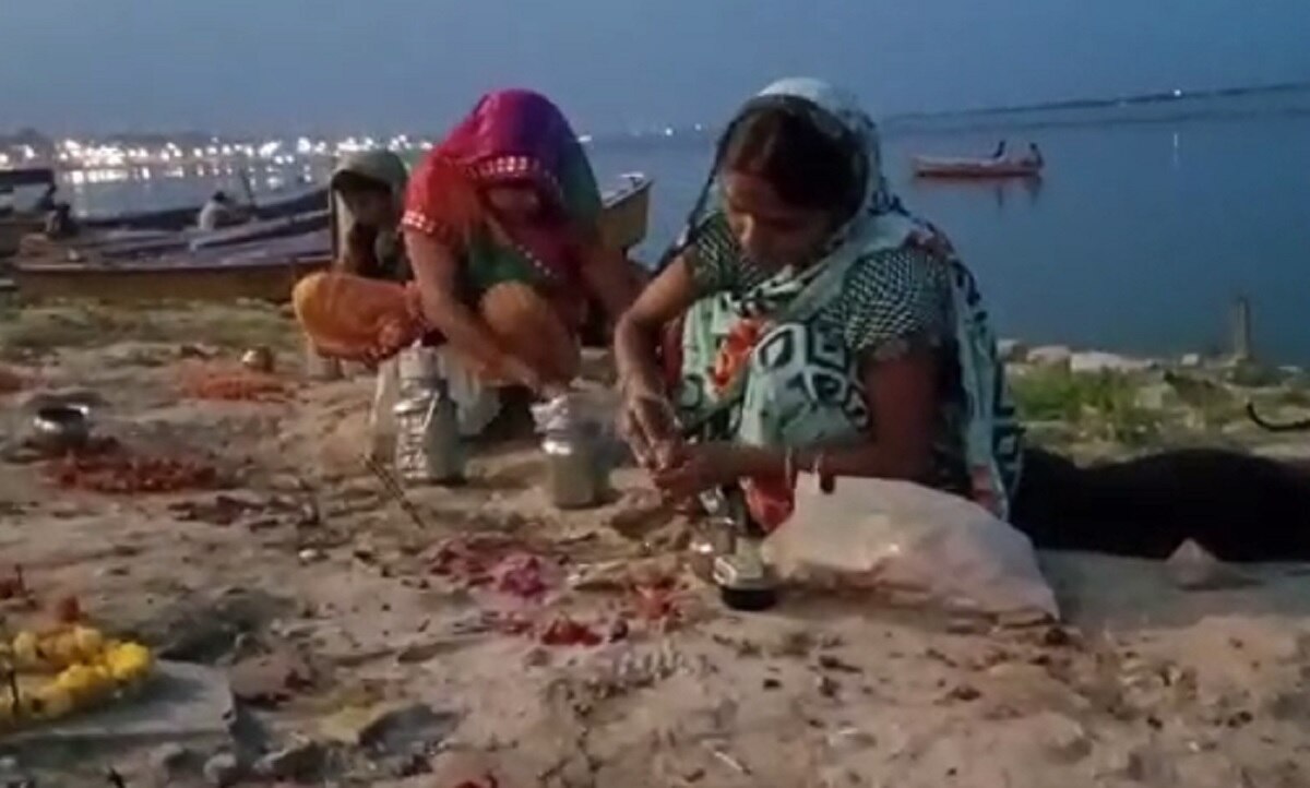 कोरोना माई की पूजा