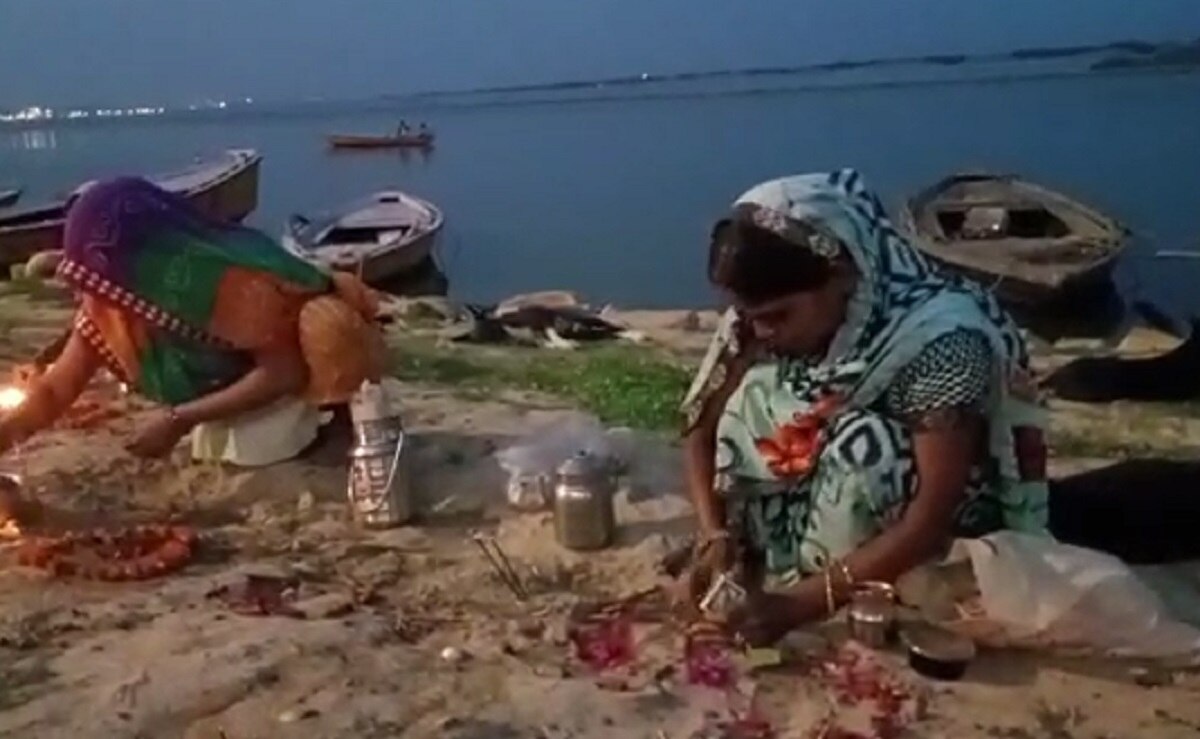 कोरोना माई की पूजा