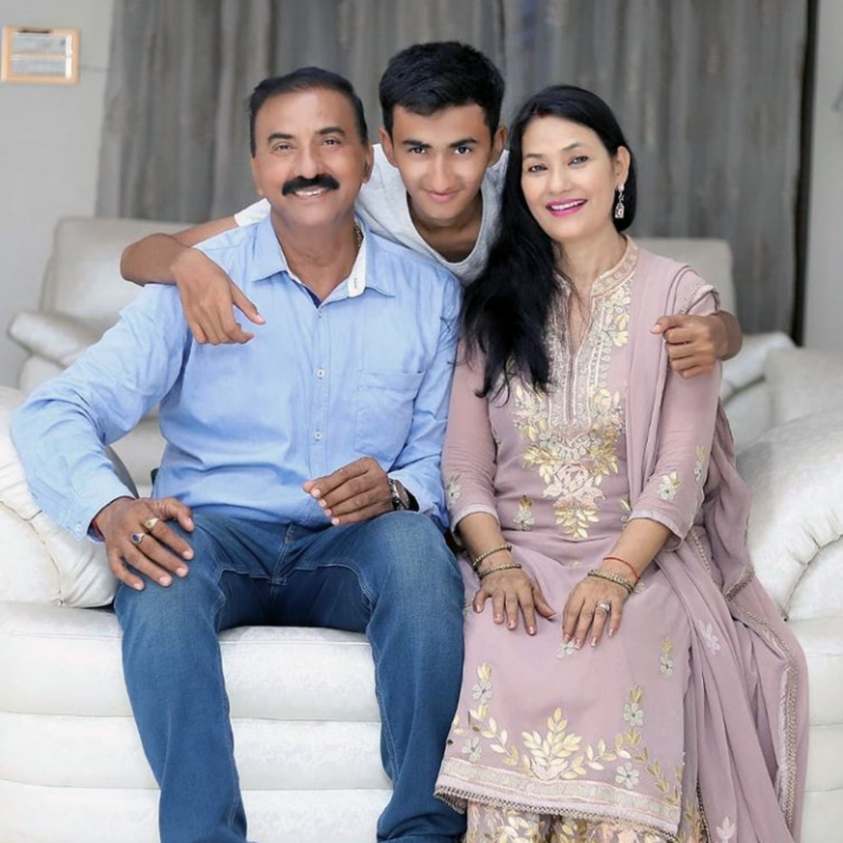 पाटनी पर‍िवार 