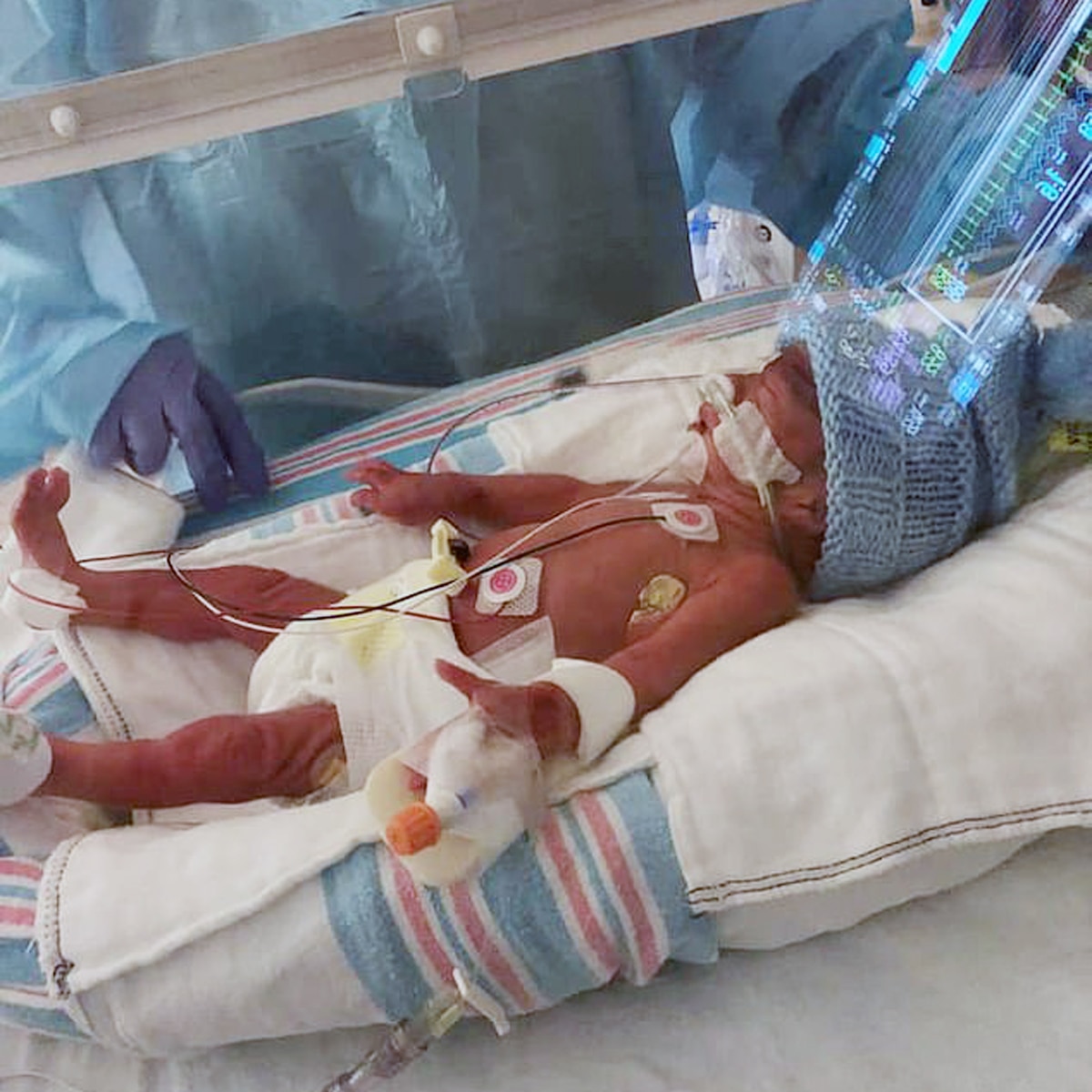 Woman delivery in flight