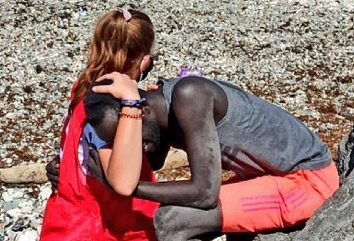 Luna with morocco migrant