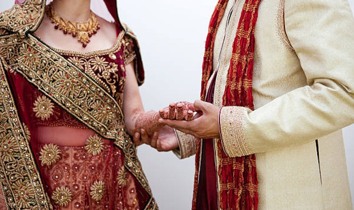 भाई से कराई बहन की शादी