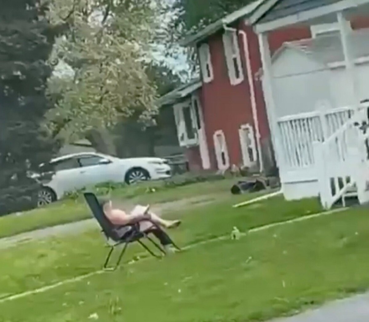 woman set home on fire