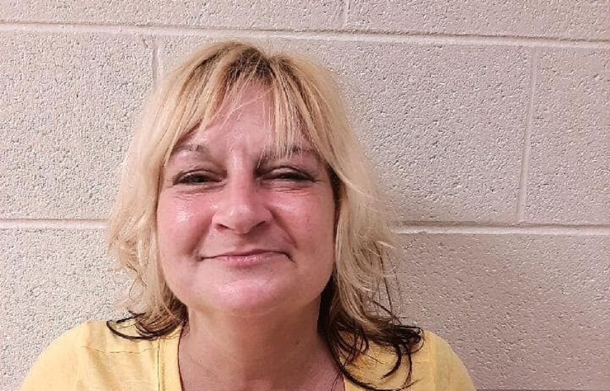 woman set home on fire