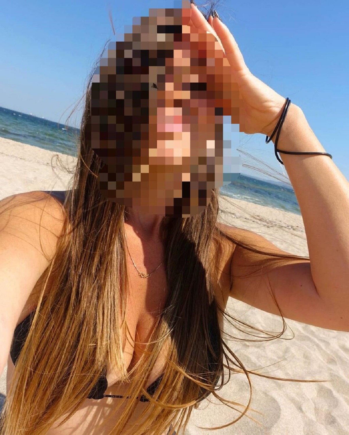 कौन है ये मिस्ट्री गर्ल