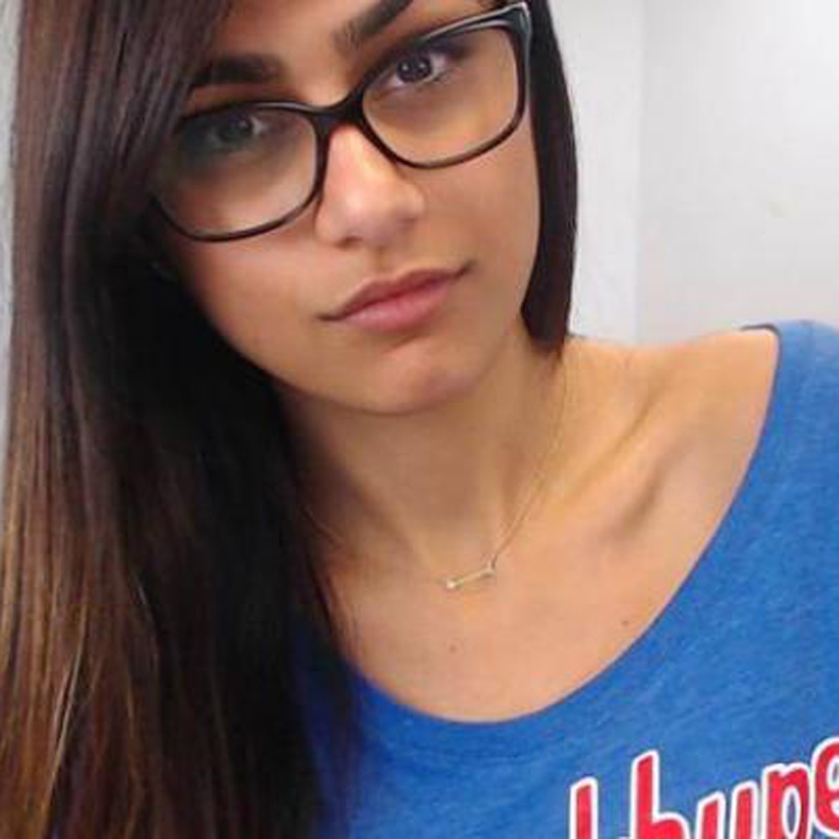 Mia supports palestine