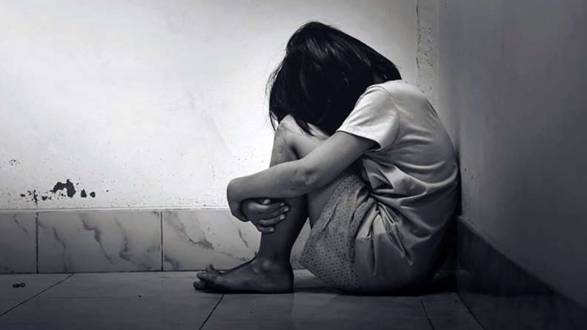 अश्लील वीडियो बनाकर नाबालिक के साथ 5 माह तक होता रहा गैंगरेप, बदमाश करते रहे ब्लैकमेल