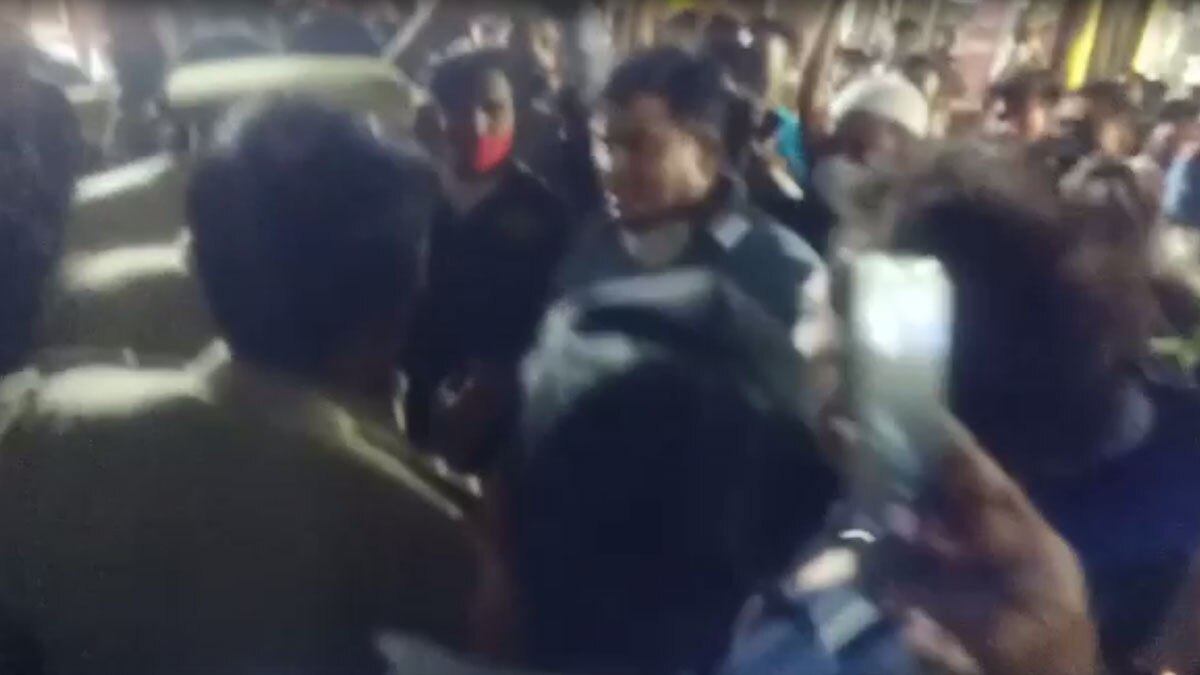 चालान काटने पर सपा विधायक इरफान सोलंकी ने किया हंगामा 