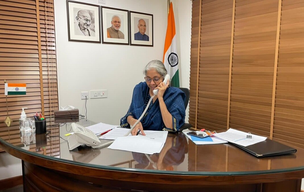 कितना कर लेती है केन्द्र सरकार