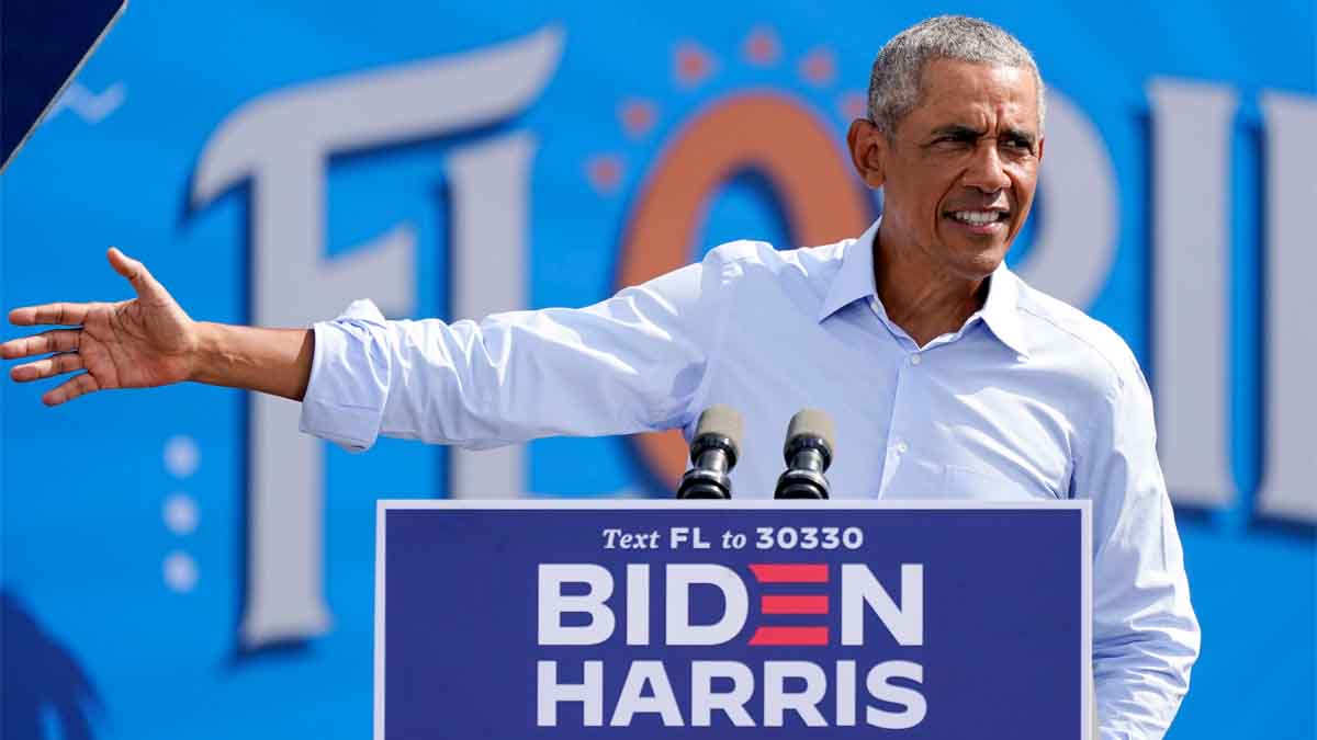  Barack Obama and Donald Trump