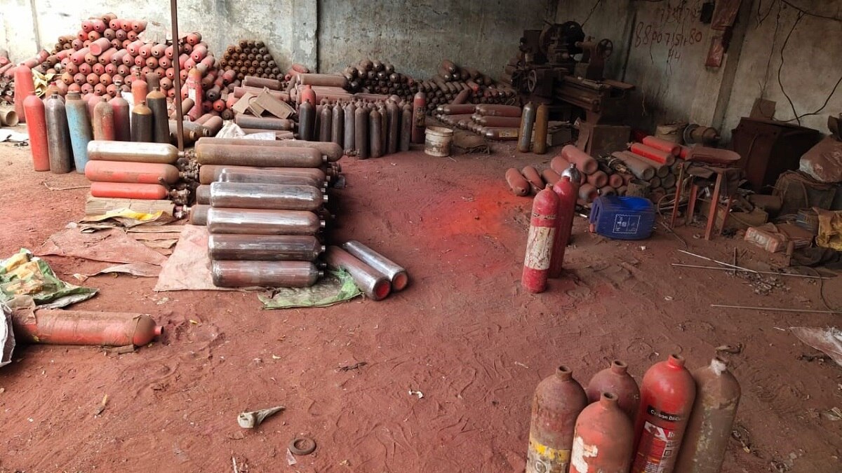 ऑक्सीजन के नाम पर ठगी